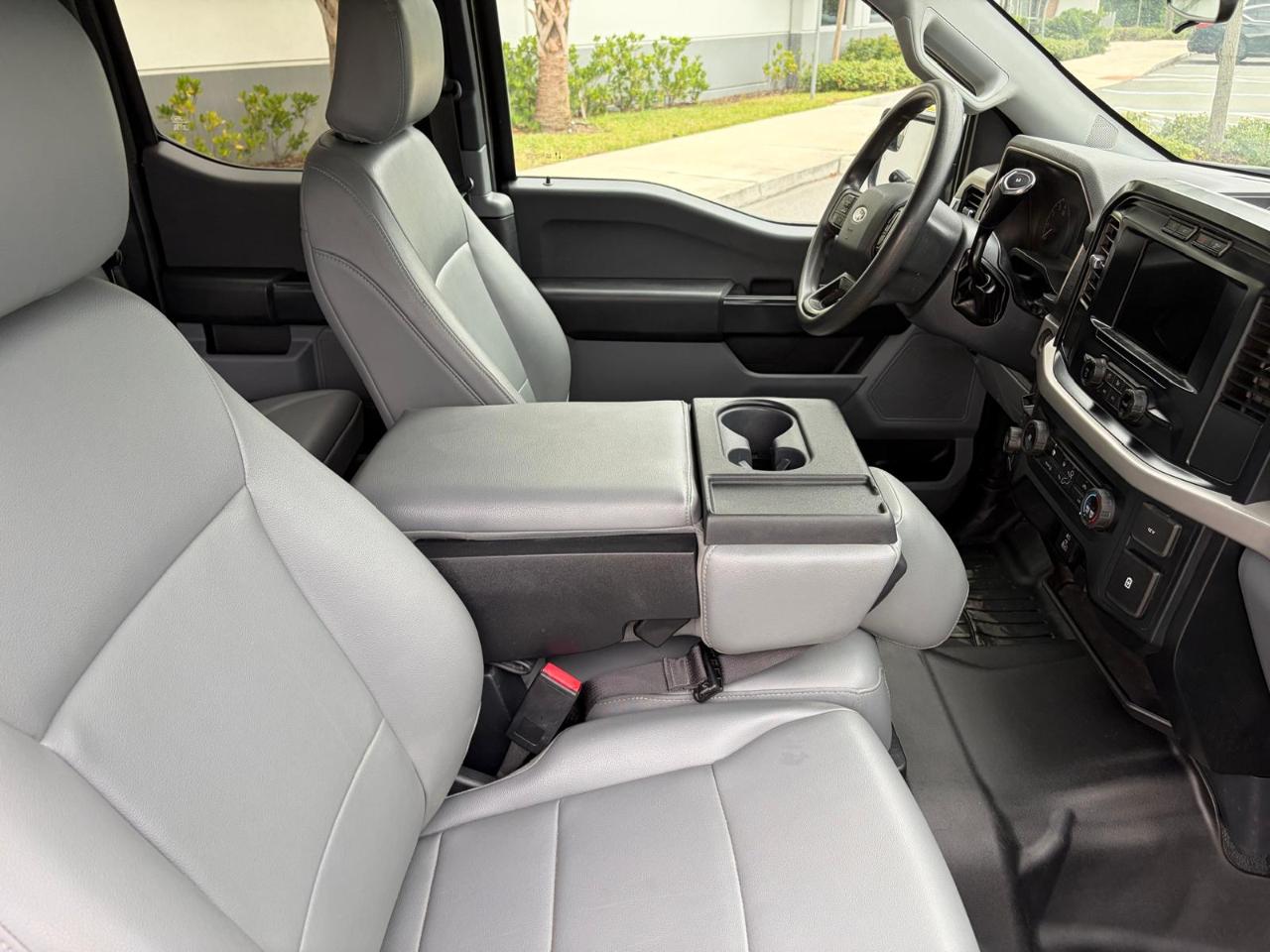 Ford F-150 XLT 4WD SuperCab 6.5' Box 2023