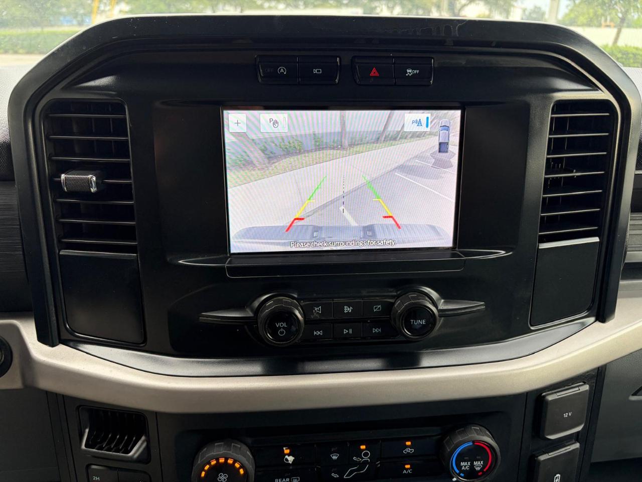 Ford F-150 XLT 4WD SuperCab 6.5' Box 2023