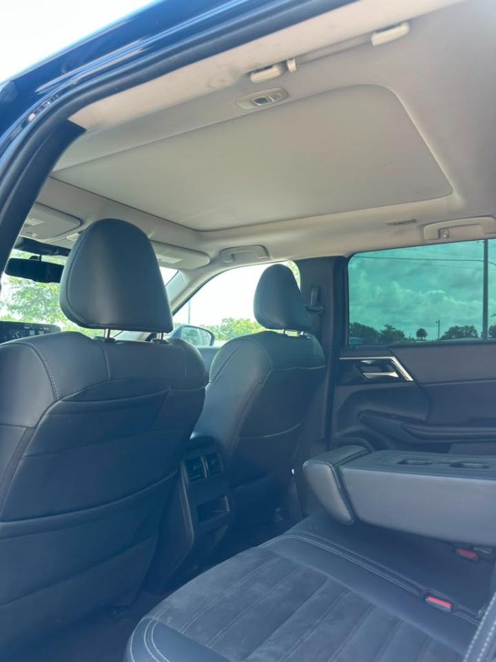 Mitsubishi Outlander SE Launch Edition S-AWC 2022