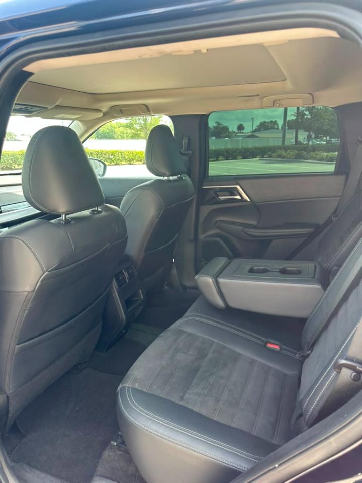 Mitsubishi Outlander SE Launch Edition S-AWC 2022