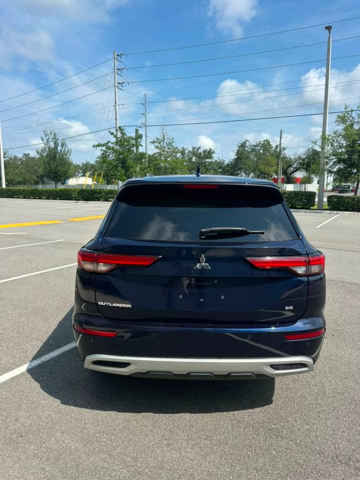Mitsubishi Outlander SE Launch Edition S-AWC 2022