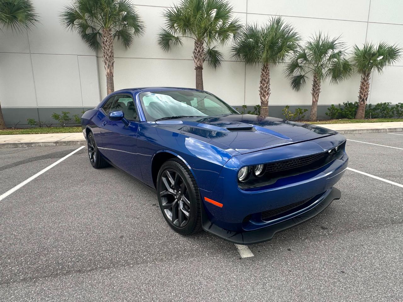 2022 Dodge Challenger SXT RWD