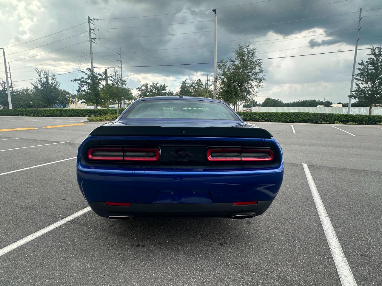 Dodge Challenger SXT RWD 2022