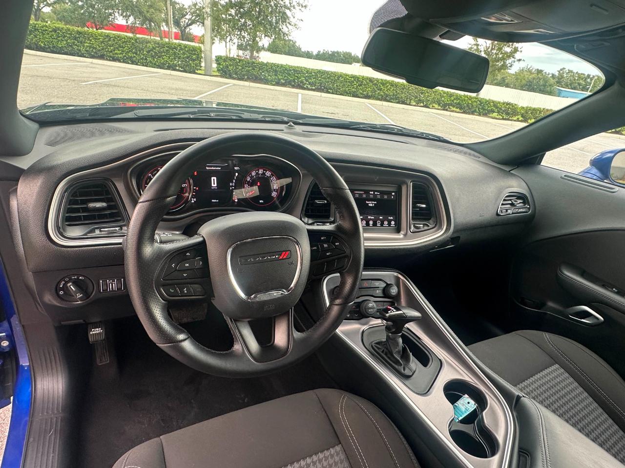 Dodge Challenger SXT RWD 2022