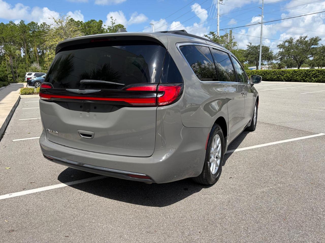 Chrysler Pacifica Touring L FWD 2022