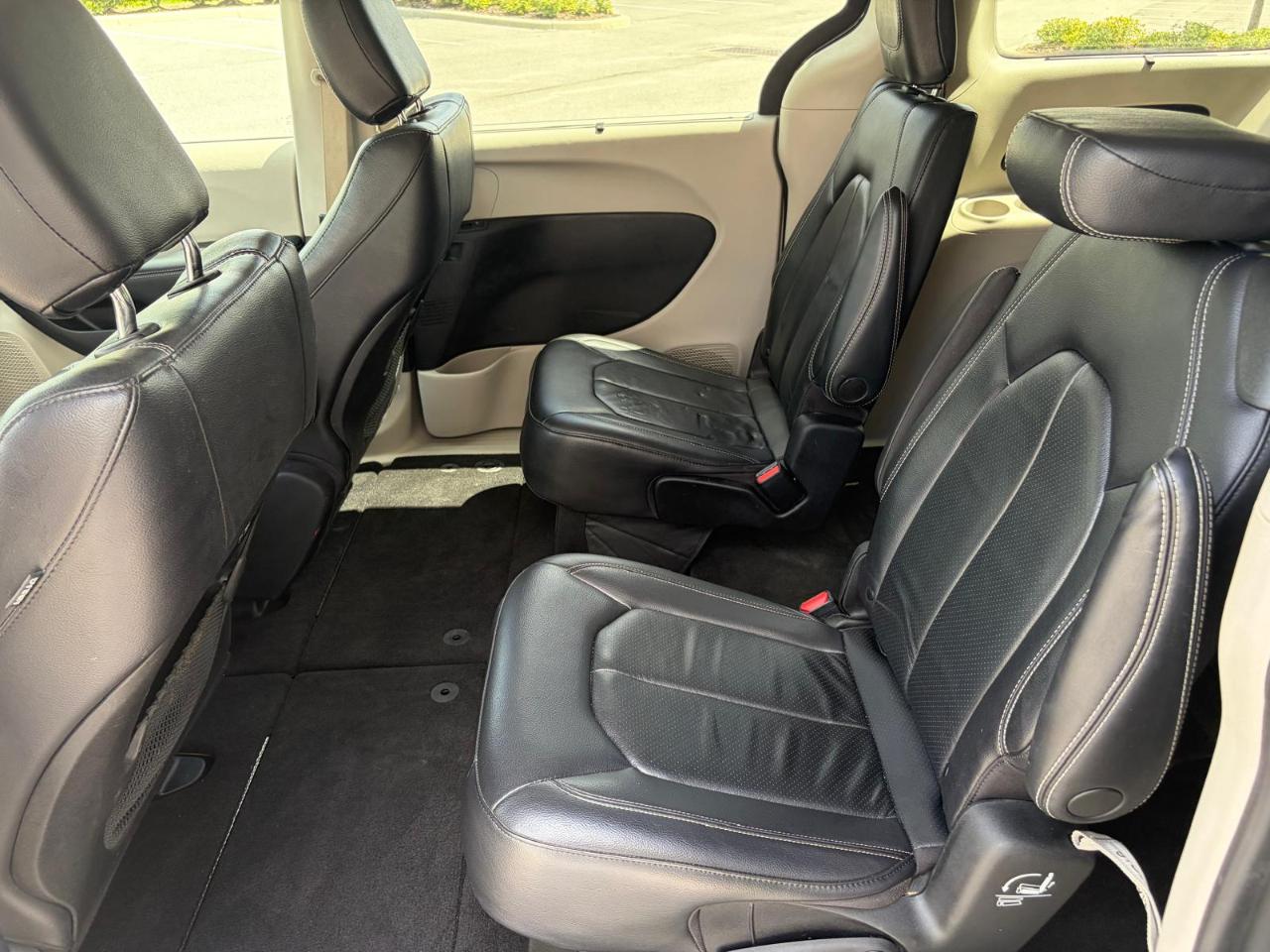 Chrysler Pacifica Touring L FWD 2022