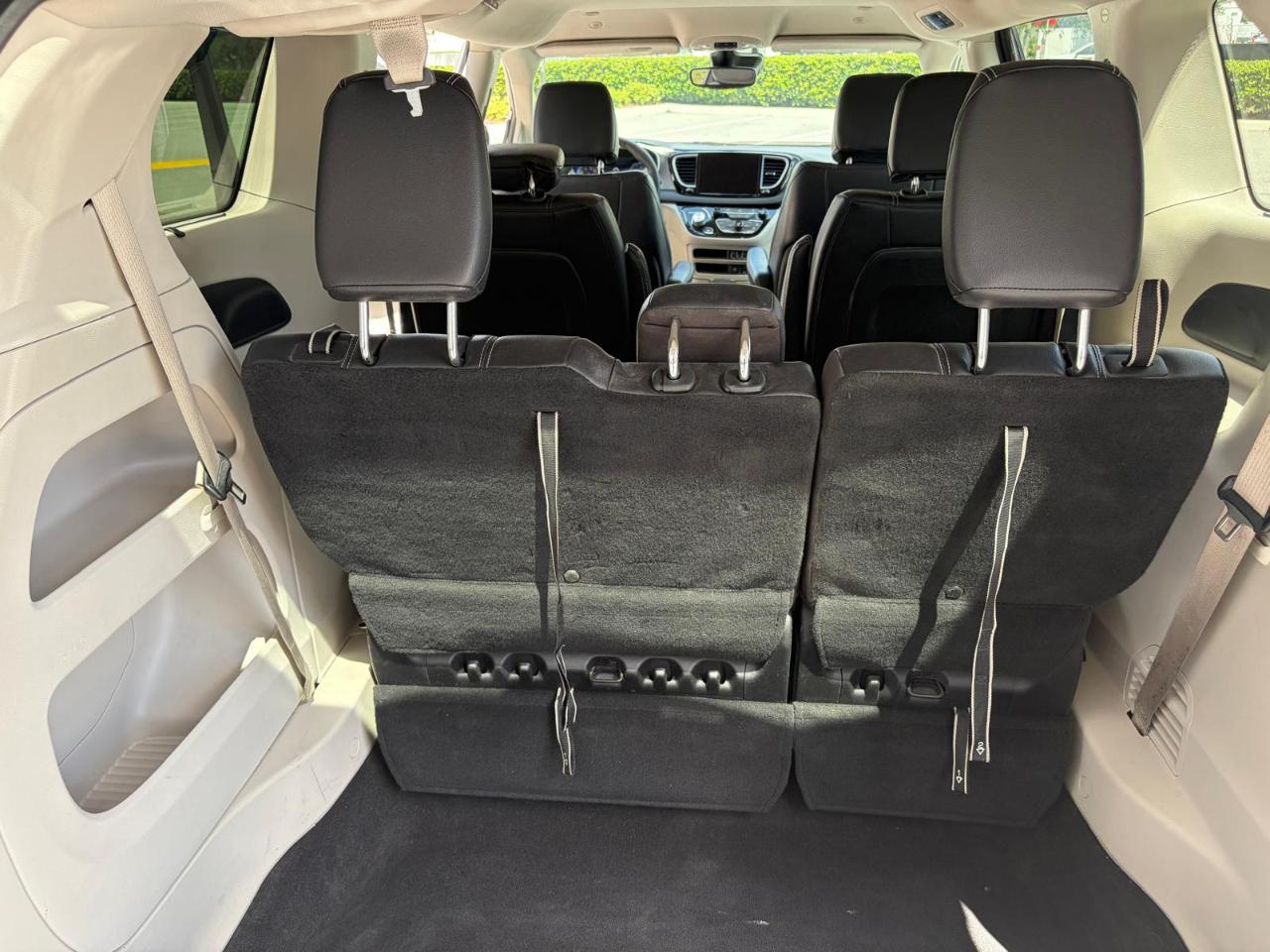 Chrysler Pacifica Touring L FWD 2022
