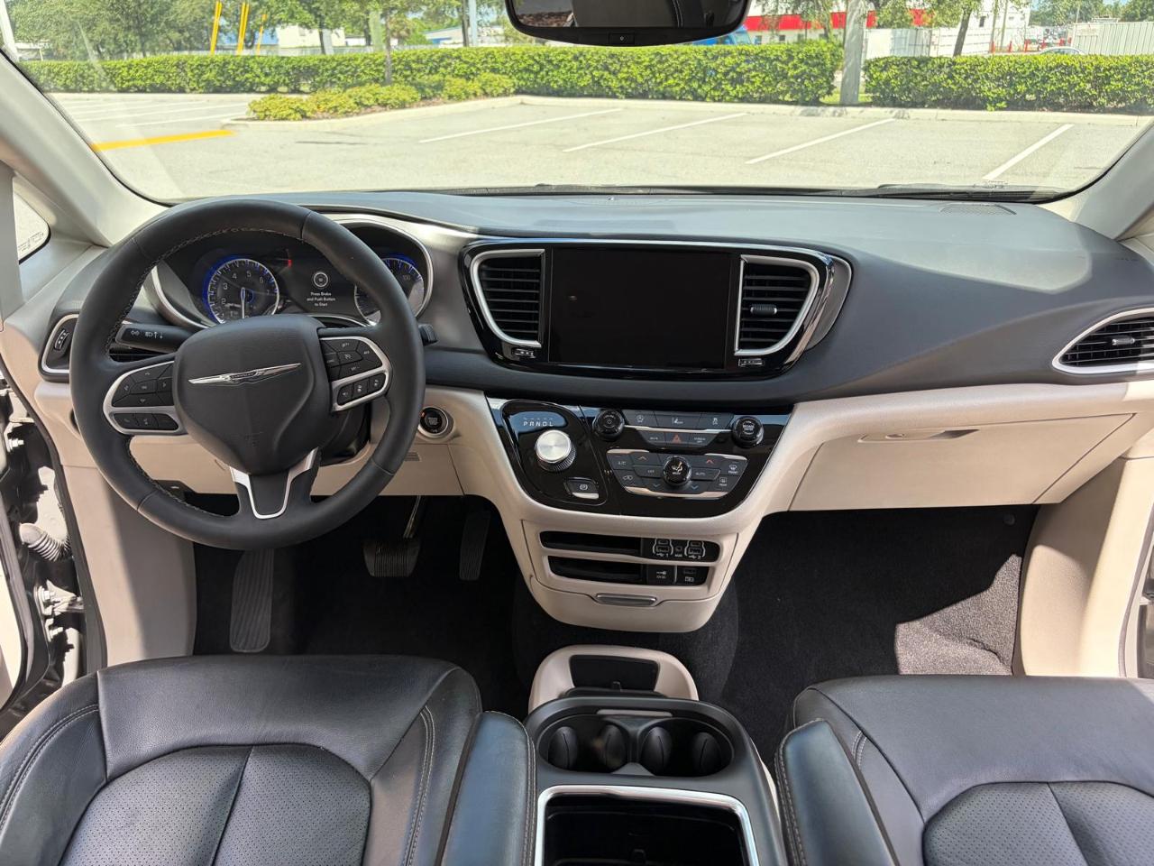Chrysler Pacifica Touring L FWD 2022