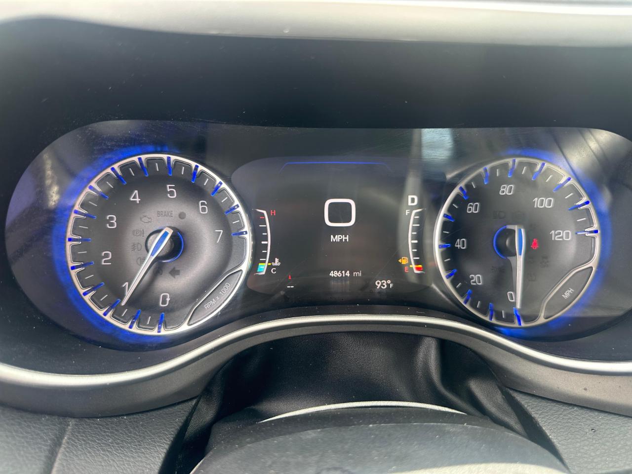 Chrysler Pacifica Touring L FWD 2024