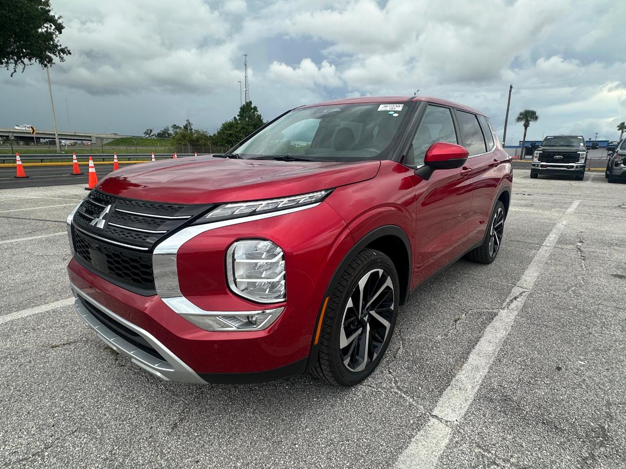 Mitsubishi Outlander SE FWD 2024