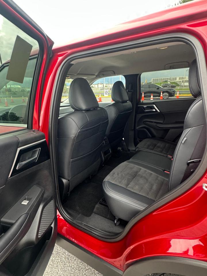 Mitsubishi Outlander SE FWD 2024