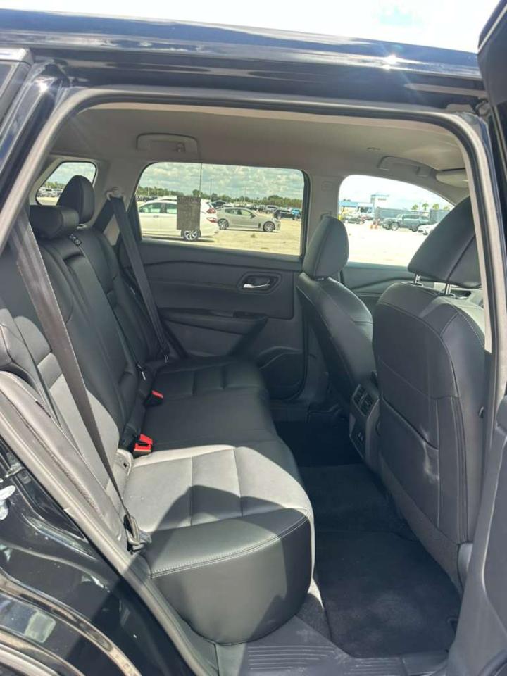 Nissan Rogue FWD SL *Ltd Avail* 2026