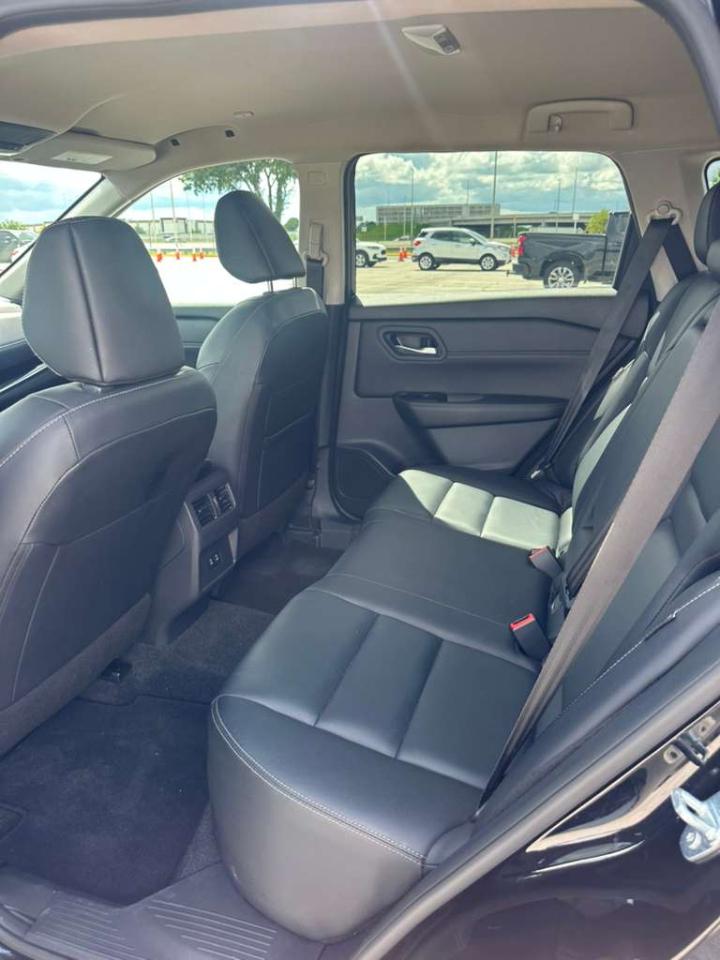 Nissan Rogue FWD SL *Ltd Avail* 2026