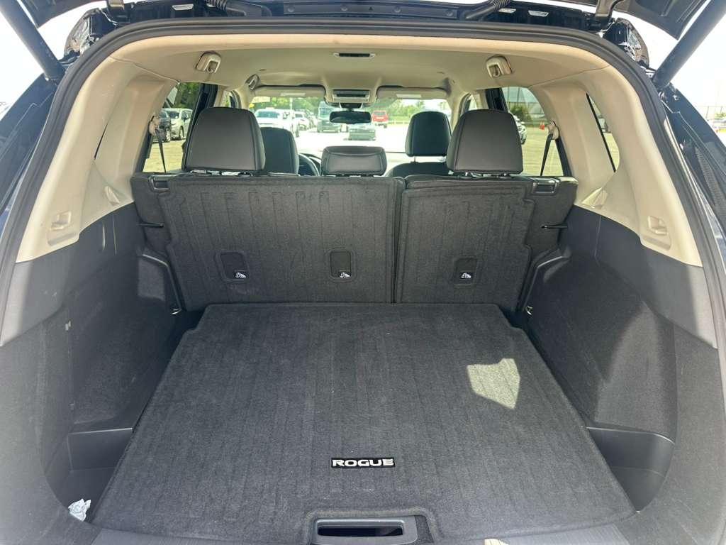 Nissan Rogue FWD SL *Ltd Avail* 2026