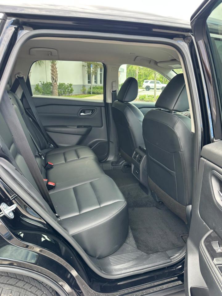 Nissan Rogue FWD SL *Ltd Avail* 2026