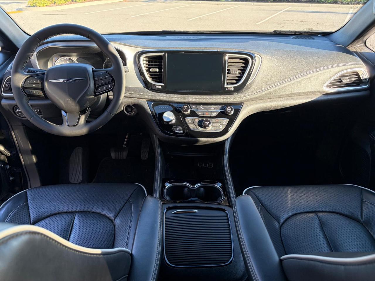 Chrysler Pacifica Limited FWD 2025