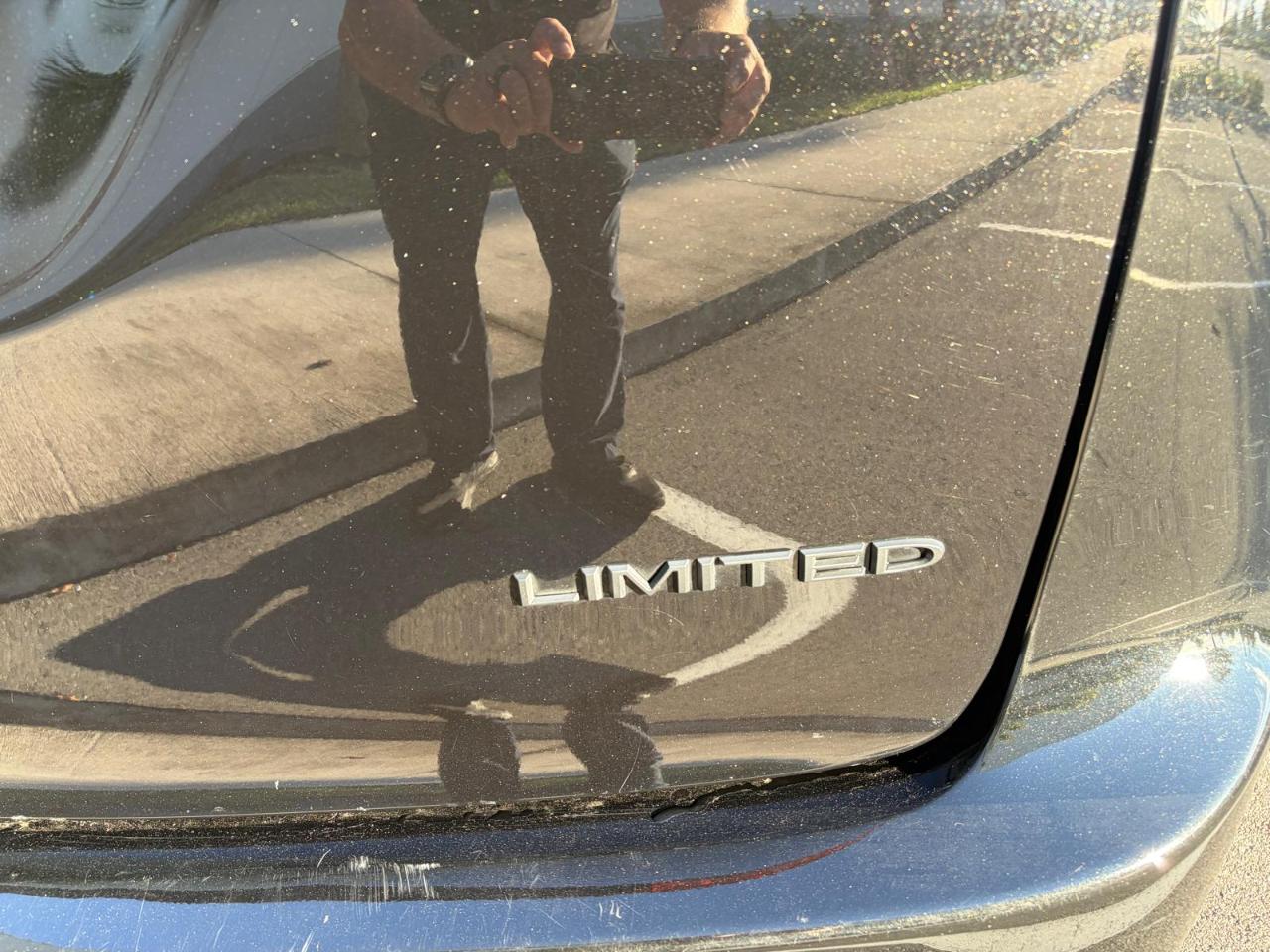 Chrysler Pacifica Limited FWD 2025