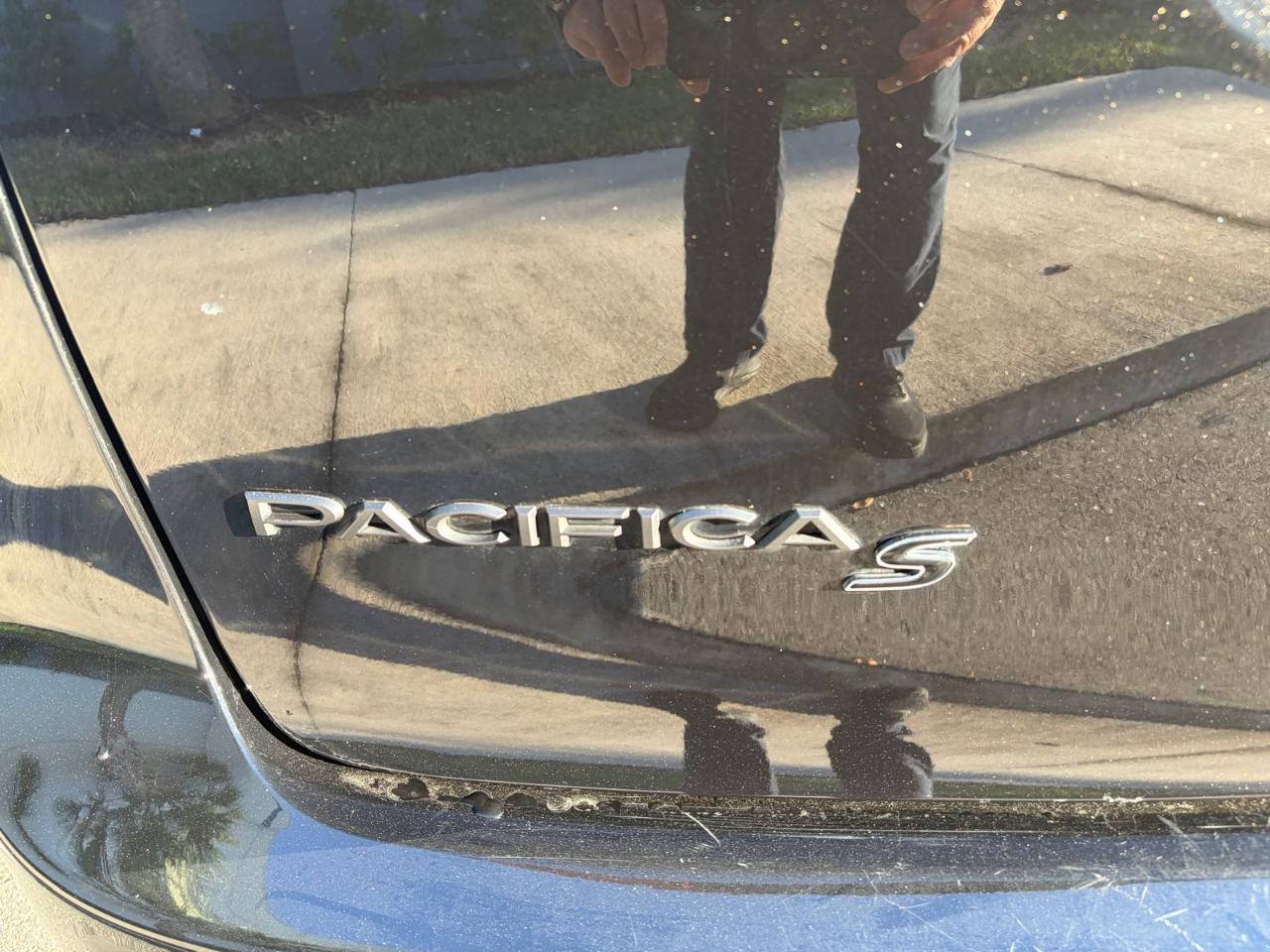 Chrysler Pacifica Limited FWD 2025