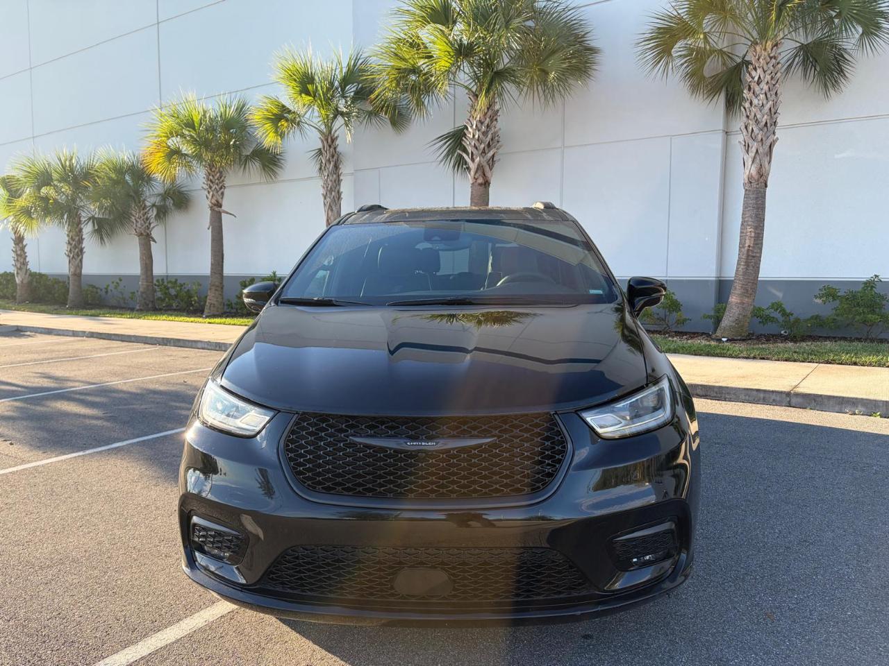 Chrysler Pacifica Limited FWD 2025