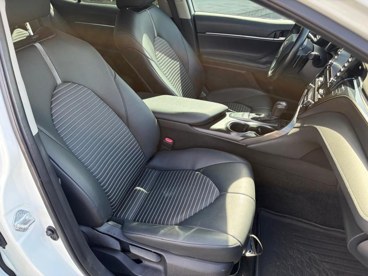 Toyota Camry SE Auto (Natl) 2023