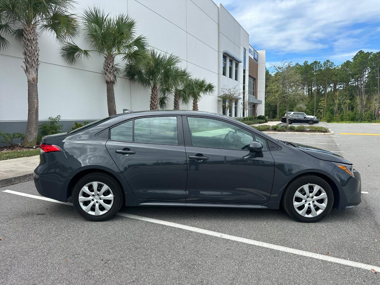 Toyota Corolla LE CVT (Natl) 2025