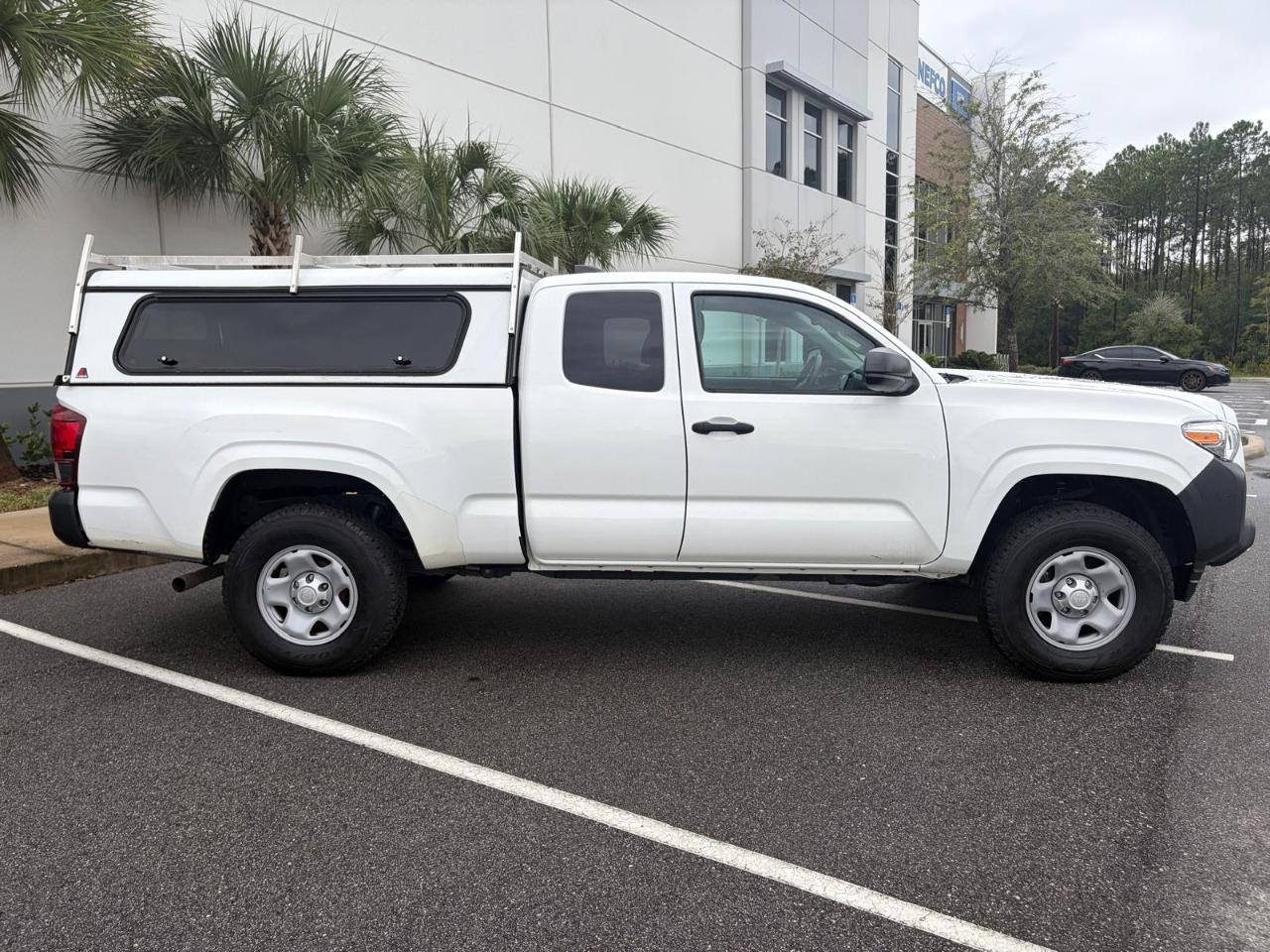Toyota Tacoma 2WD SR5 Access Cab 6' Bed I4 AT (Natl) 2020