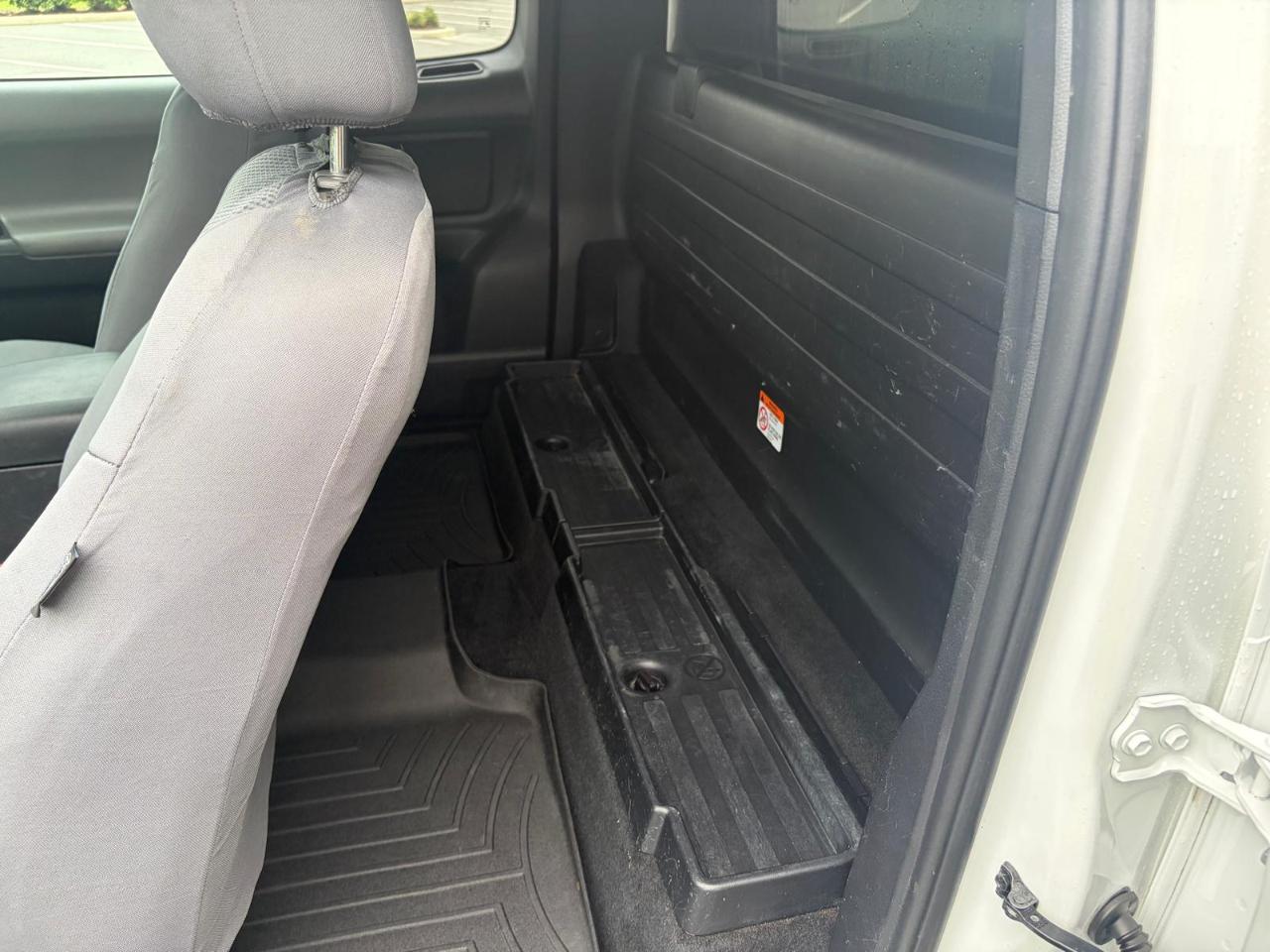 Toyota Tacoma 2WD SR5 Access Cab 6' Bed I4 AT (Natl) 2020