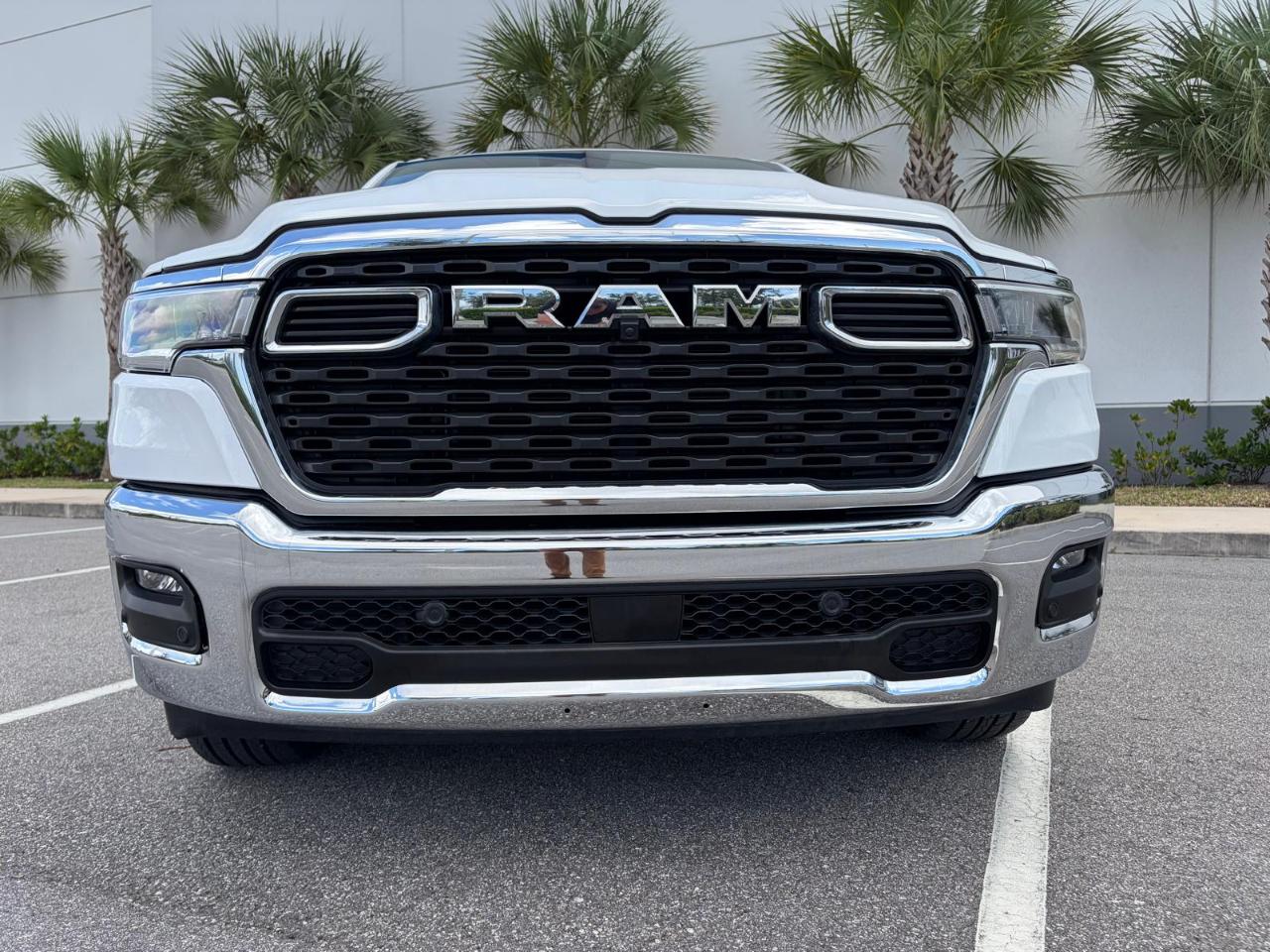 RAM 1500 Big Horn 4x4 Crew Cab 5'7" Box 2025