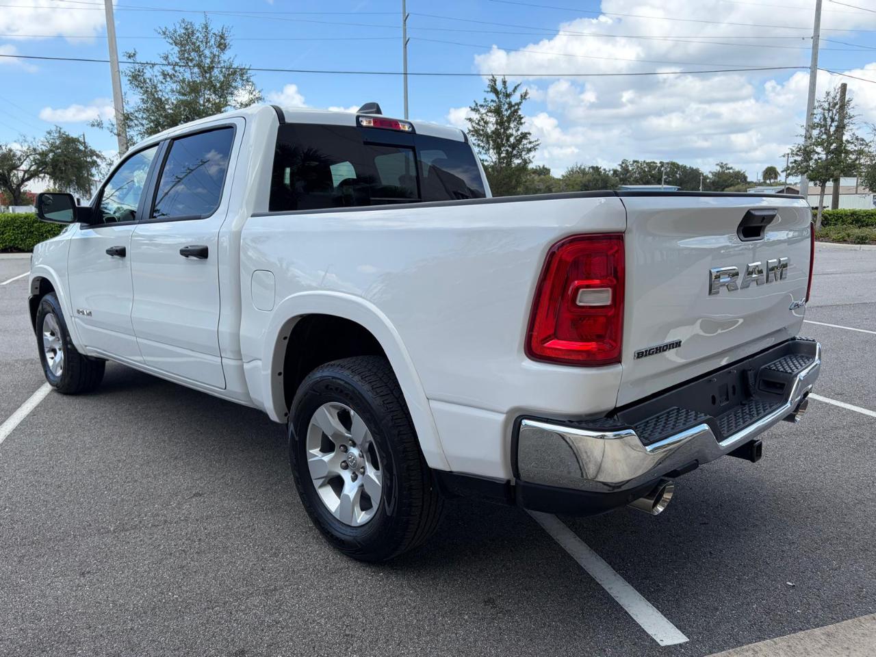 RAM 1500 Big Horn 4x4 Crew Cab 5'7" Box 2025