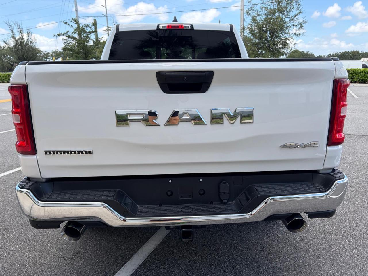 RAM 1500 Big Horn 4x4 Crew Cab 5'7" Box 2025