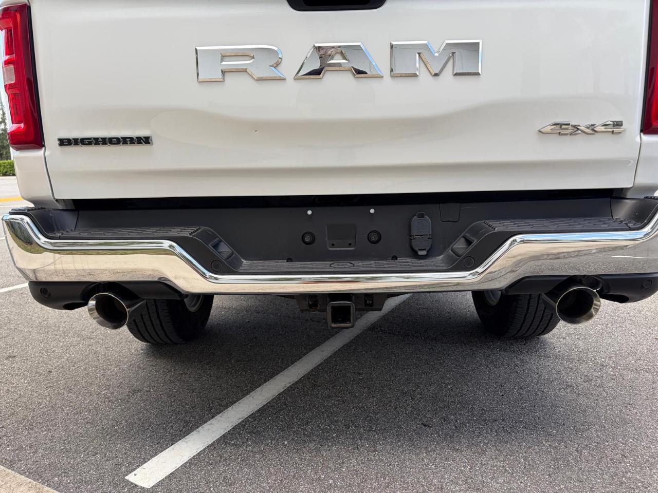RAM 1500 Big Horn 4x4 Crew Cab 5'7" Box 2025