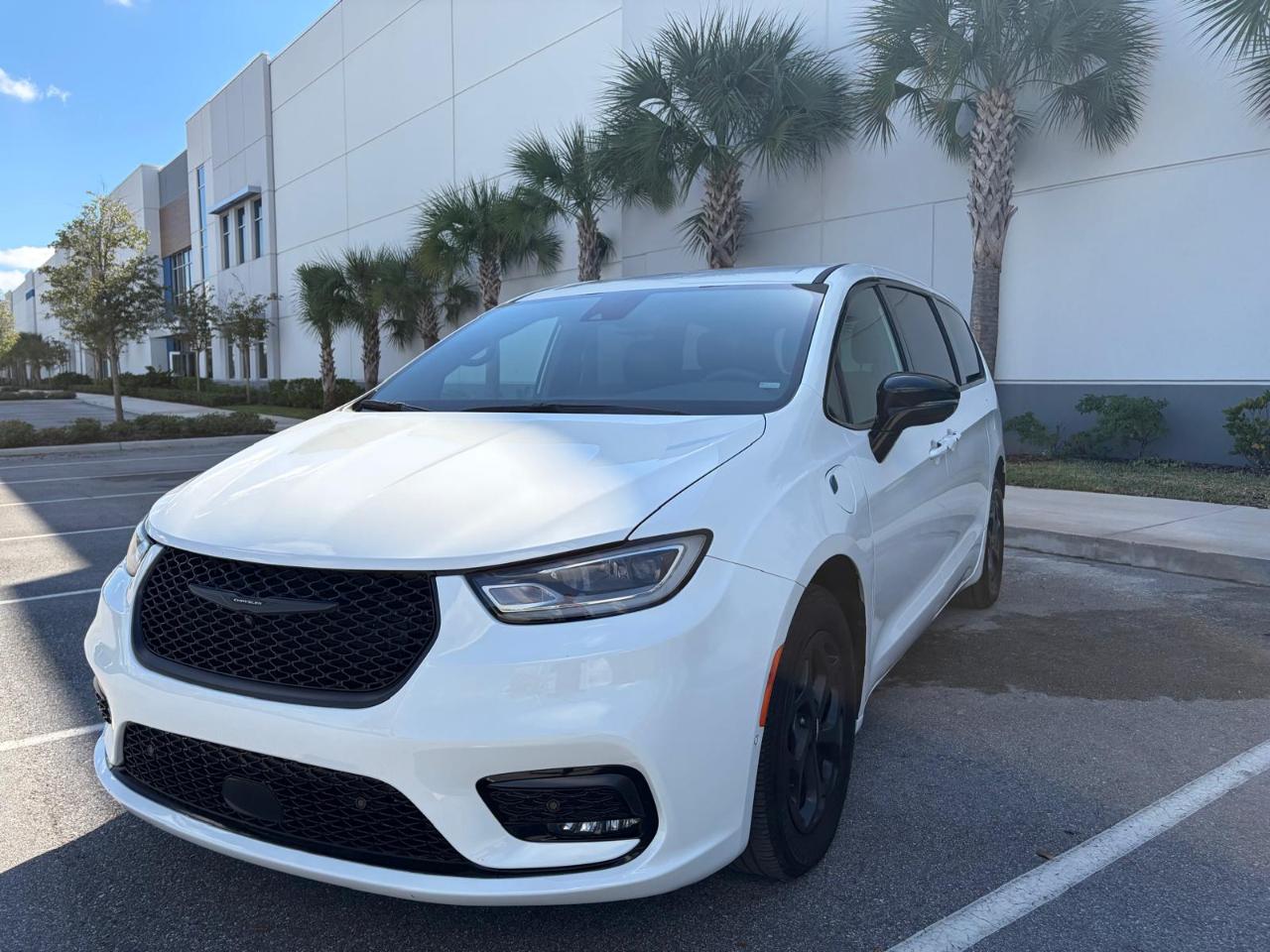 2024 Chrysler Pacifica Hybrid S Appearance Pkg FWD