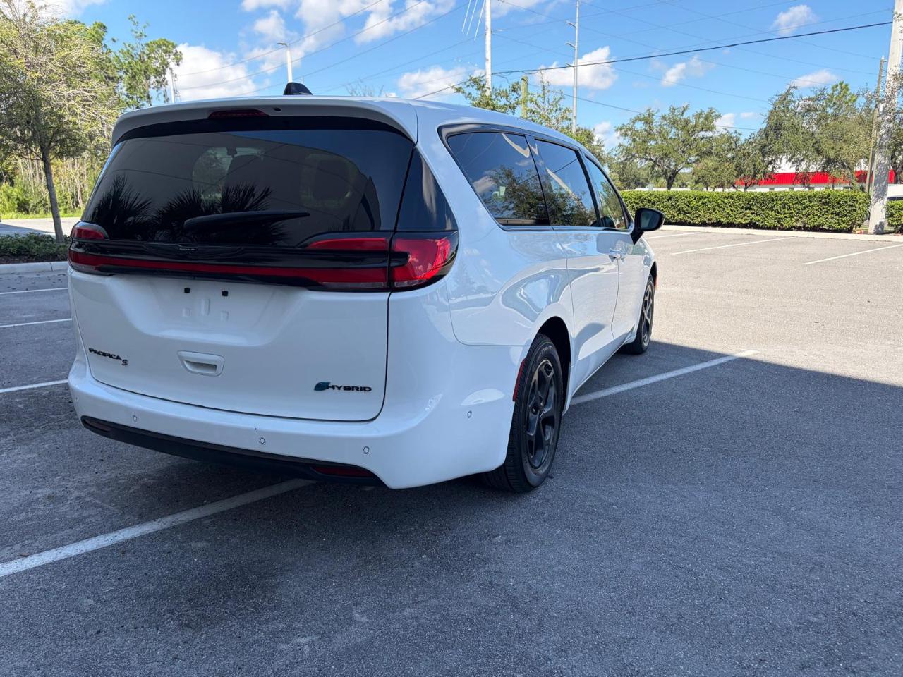 Chrysler Pacifica Hybrid S Appearance Pkg FWD 2024