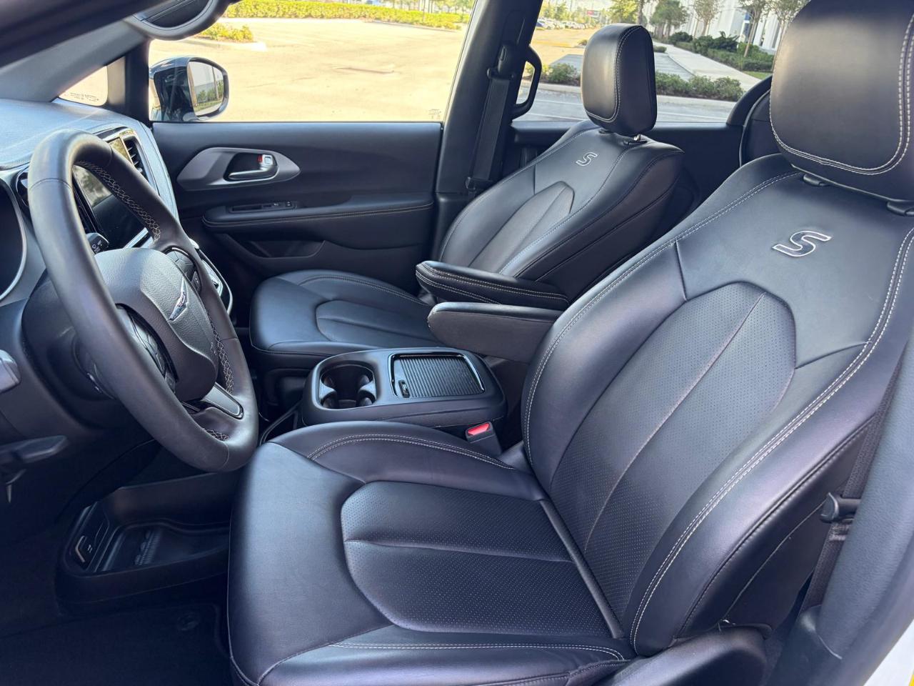 Chrysler Pacifica Hybrid S Appearance Pkg FWD 2024