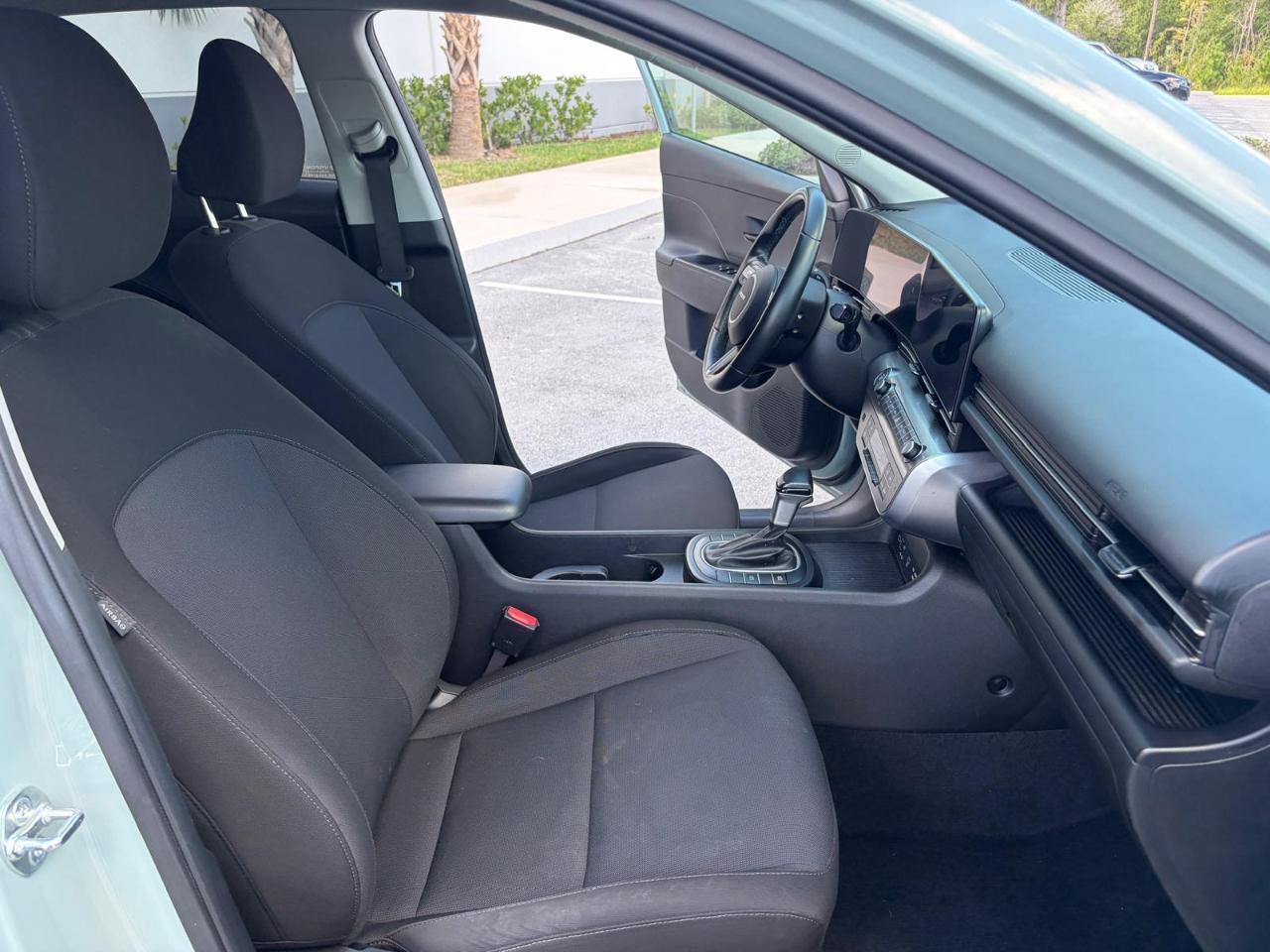 Hyundai Kona SEL FWD 2024