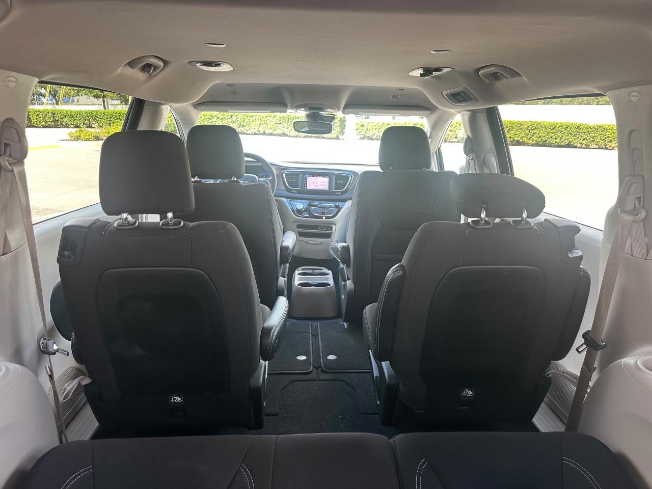 Chrysler Voyager LX FWD 2023