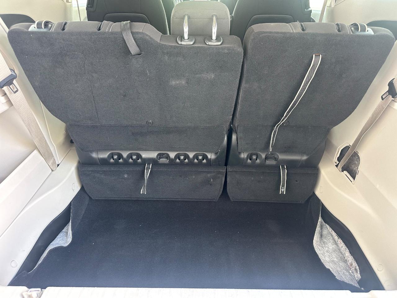 Chrysler Voyager LX FWD 2023
