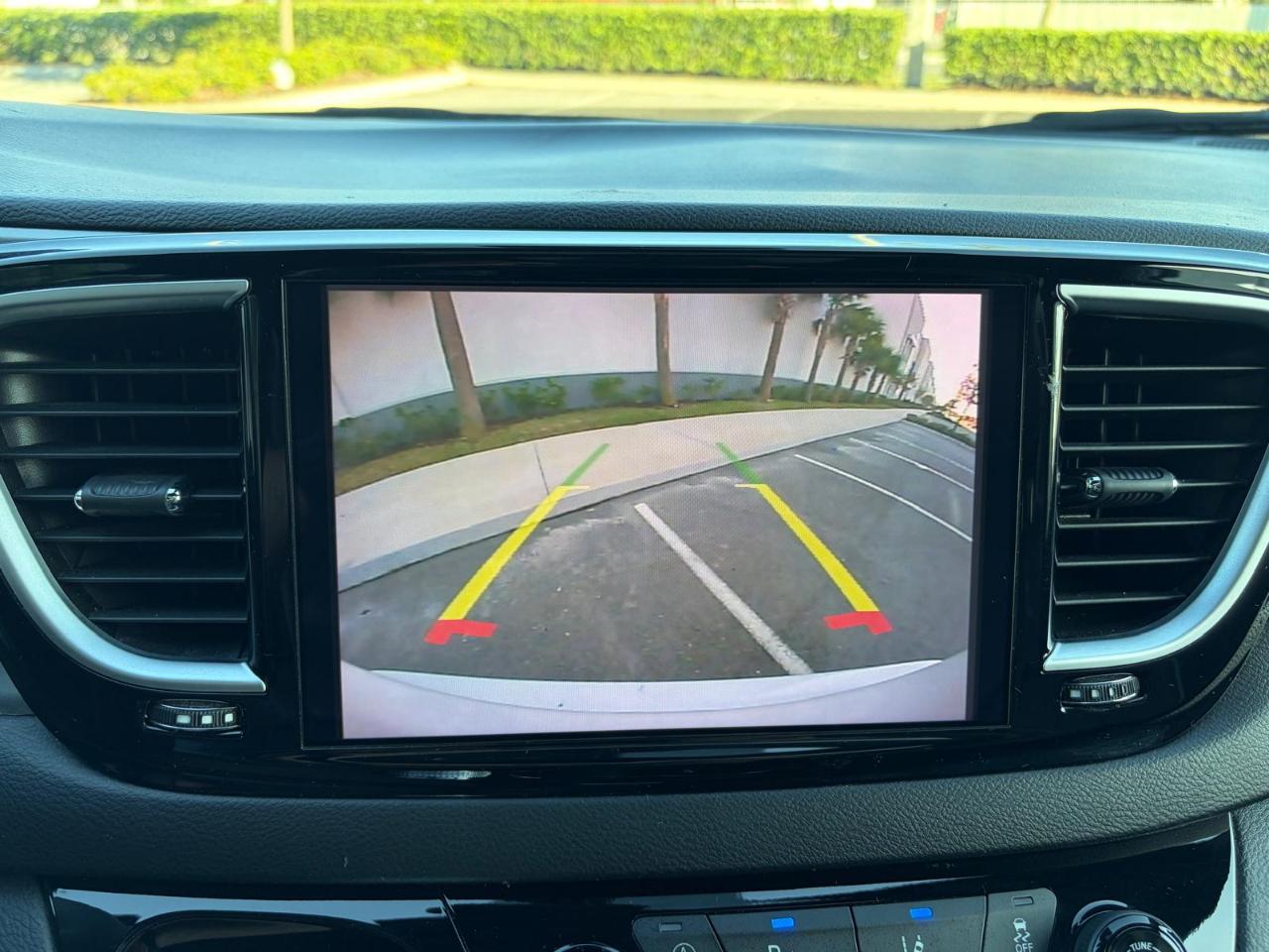Chrysler Pacifica Limited FWD 2025