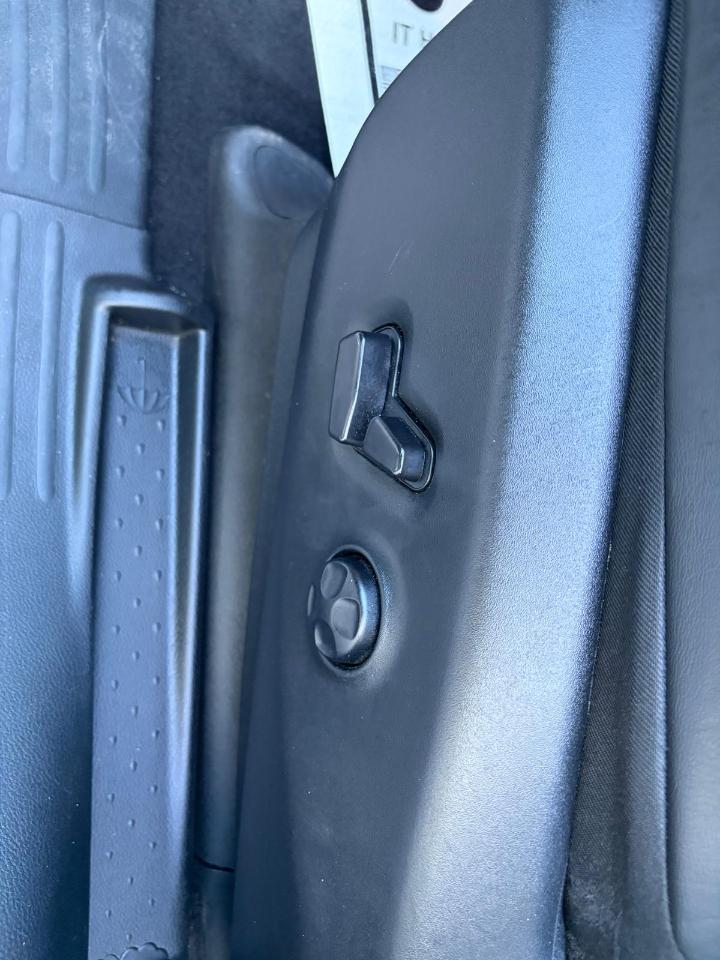 Chrysler Pacifica Limited FWD 2025