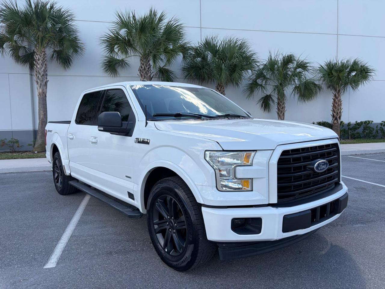 Ford F-150 Lariat 2WD SuperCrew 5.5' Box 2017