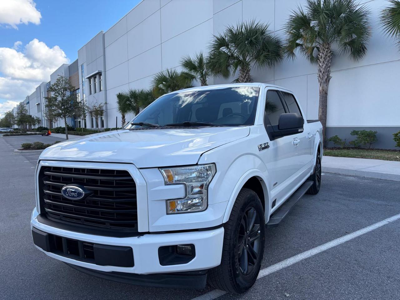 Ford F-150 Lariat 2WD SuperCrew 5.5' Box 2017