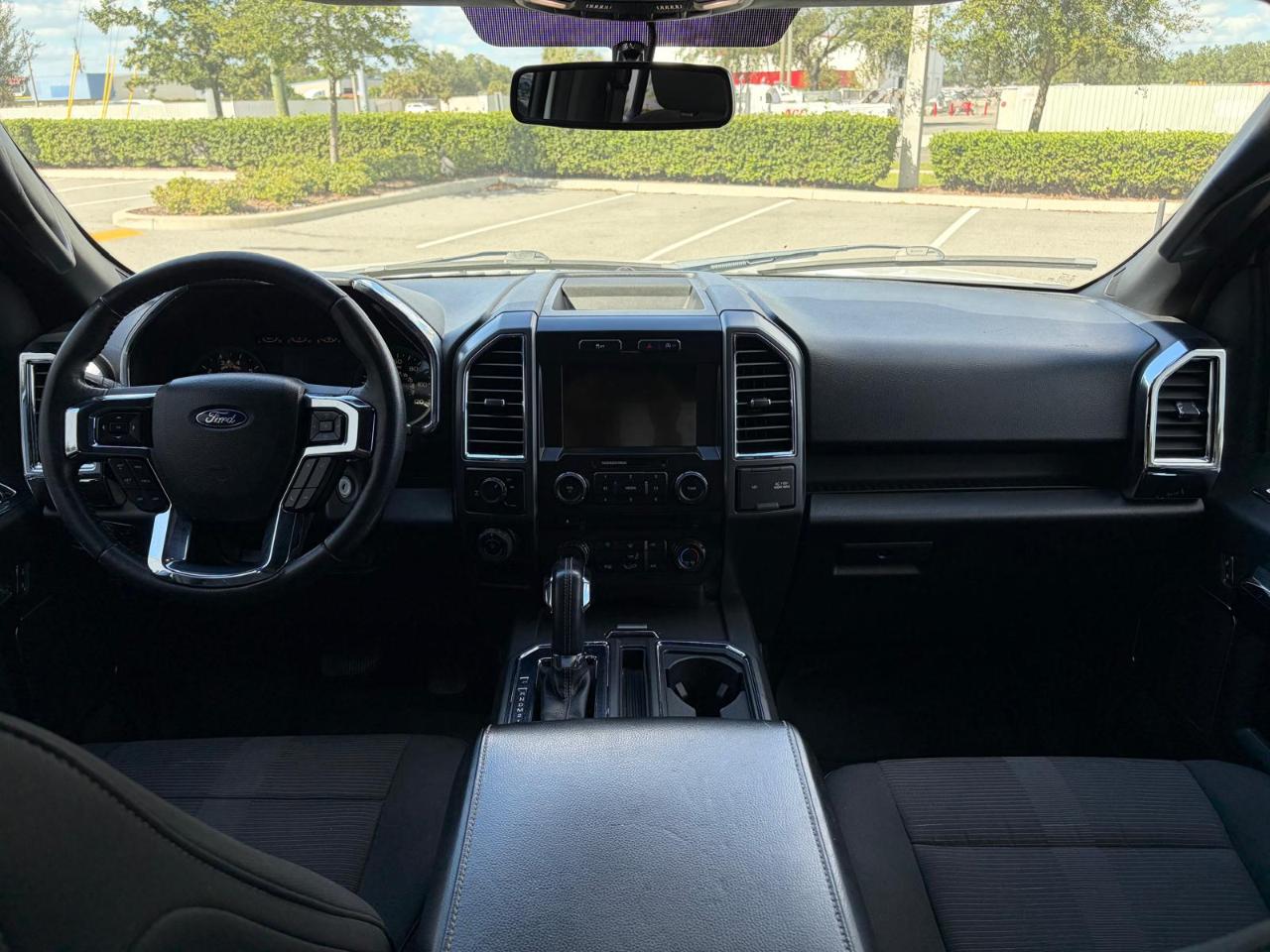 Ford F-150 Lariat 2WD SuperCrew 5.5' Box 2017