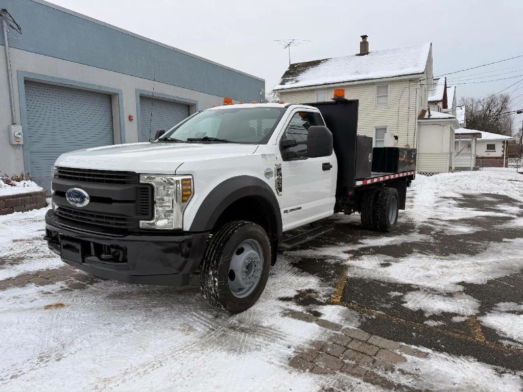 2018 Ford F-450 Super Duty Chassis Cab XL's photo