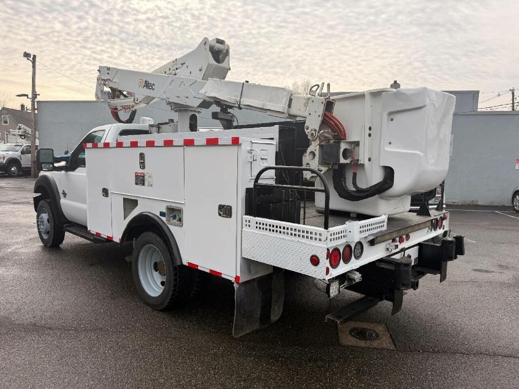 Ford F-550 Regular Cab DRW 2WD 2011