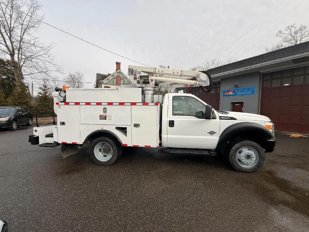 Ford F-550 Regular Cab DRW 2WD 2011