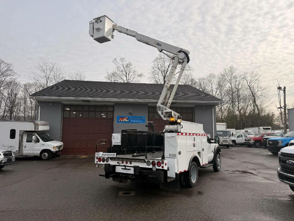 Ford F-550 Regular Cab DRW 2WD 2011