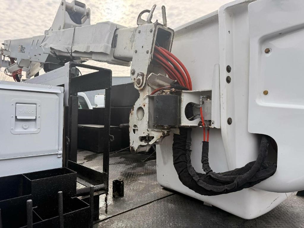 Ford F-550 Regular Cab DRW 2WD 2011