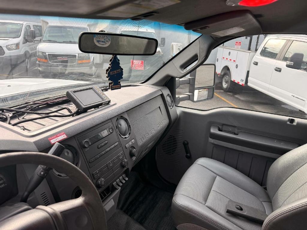 Ford F-550 Regular Cab DRW 2WD 2011