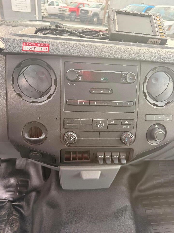 Ford F-550 Regular Cab DRW 2WD 2011