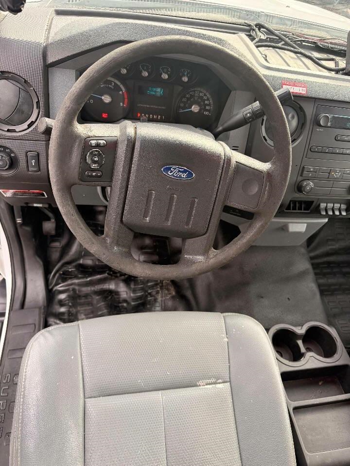 Ford F-550 Regular Cab DRW 2WD 2011